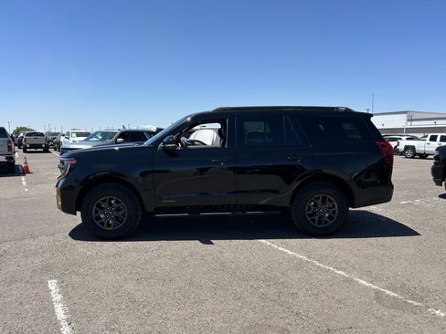Used 2025 Ford Expedition Tremor AWD/4WD image 2