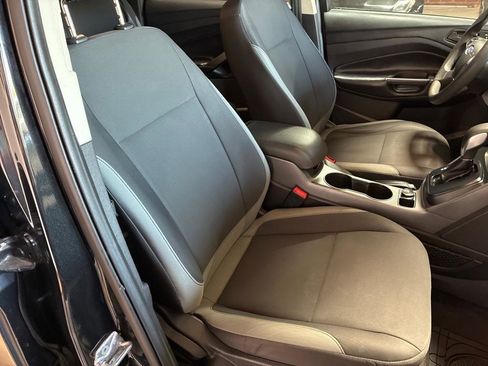 Used 2015 Ford Escape S image 24