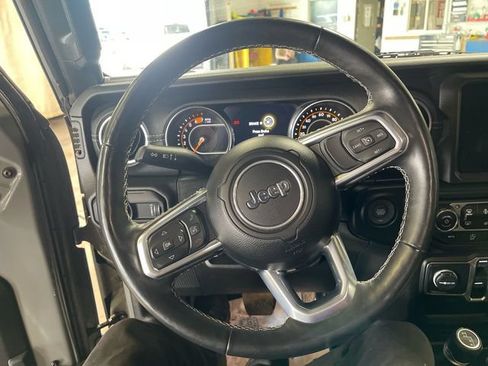 Used 2023 Jeep Wrangler Unlimited Sahara w/ Dual Top Group AWD/4WD image 15