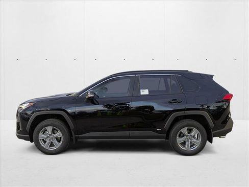 New 2025 Toyota RAV4 XLE w/ Convenience Package AWD/4WD image 5