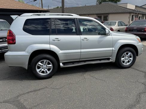 Used 2004 Lexus GX 470 w/ Preferred Accessory Pkg AWD/4WD image 23