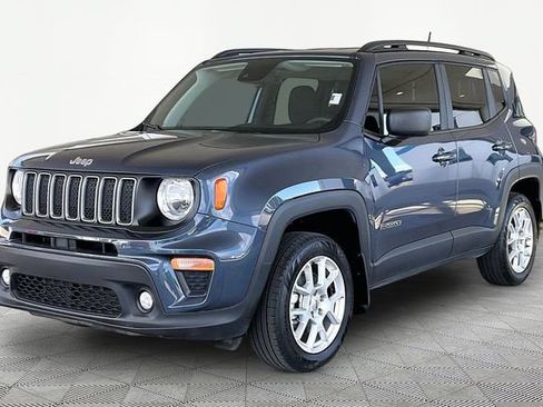 Used 2022 Jeep Renegade Latitude AWD/4WD image 3