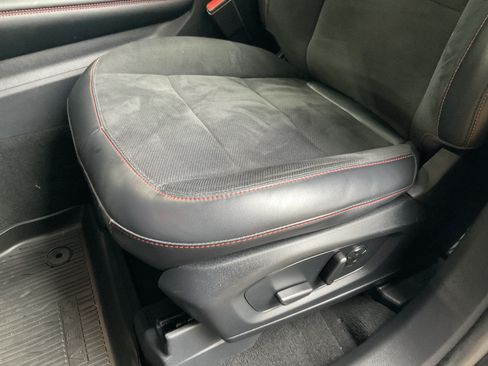 Used 2026 Ford Explorer ST AWD/4WD image 29