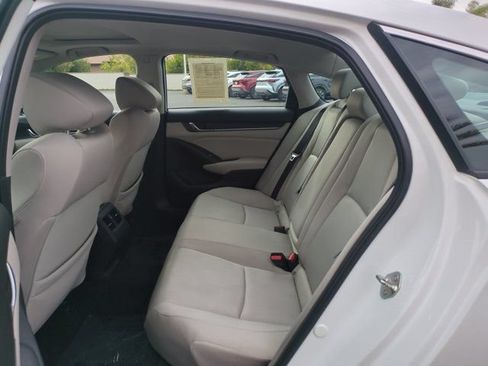 Used 2019 Honda Accord EX image 26