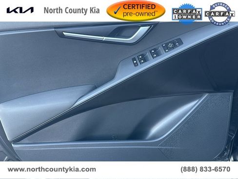 Certified 2025 Kia Niro LX image 30