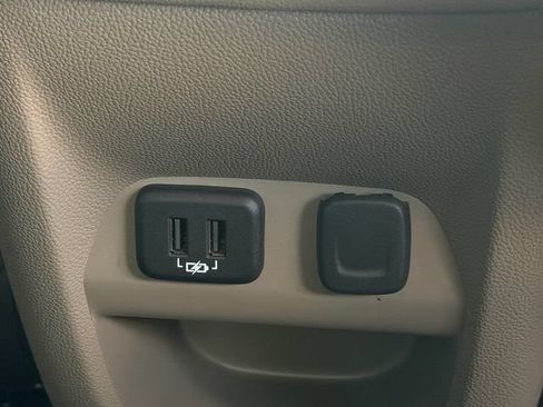 Used 2020 GMC Canyon SLT w/ Driver Alert Package RWD image 16