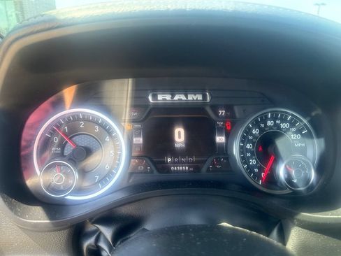 Used 2024 RAM 1500 Laramie AWD/4WD image 16
