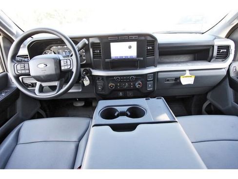 Used 2023 Ford F250 XL image 8