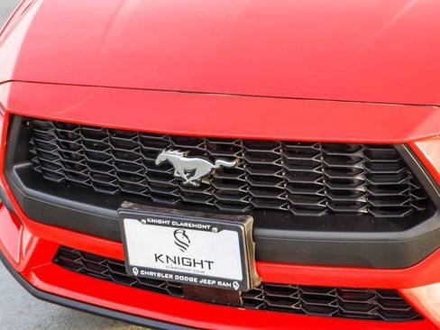 Used 2024 Ford Mustang Convertible RWD image 6