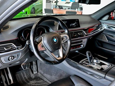 Used 2019 BMW 750i xDrive w/ M Sport Package AWD/4WD image 14