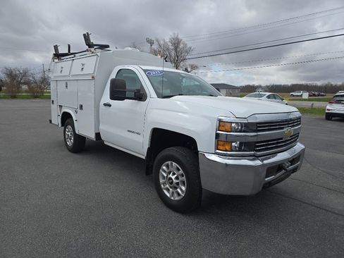 Used 2015 Chevrolet Silverado 3500 W/T image 4