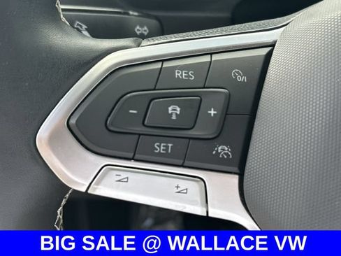 Certified 2023 Volkswagen Tiguan SE FWD image 24