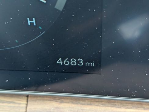 Used 2025 Hyundai Santa Fe Limited image 17