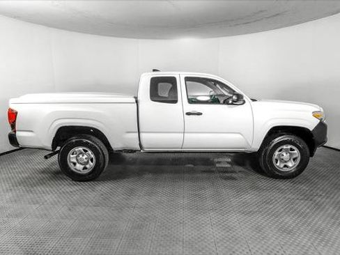 Used 2019 Toyota Tacoma SR RWD image 9