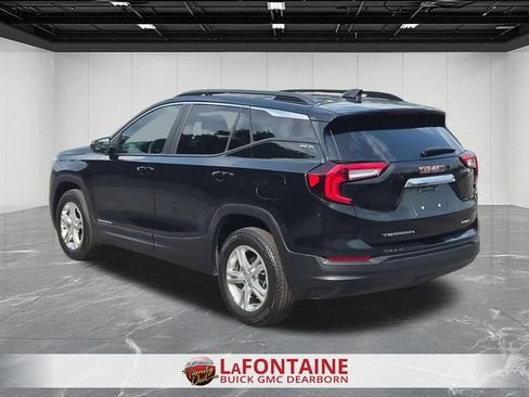 Used 2024 GMC Terrain SLE w/ Driver Convenience Package AWD/4WD image 3