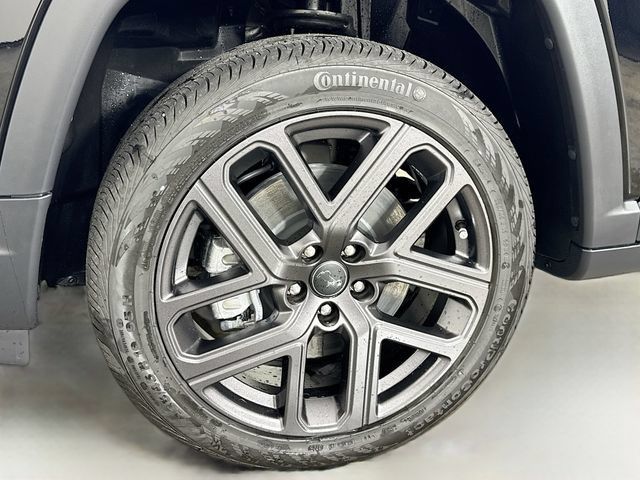 New 2026 Jeep Compass Limited w/ Sun, Sound & Navigation Group AWD/4WD image 31