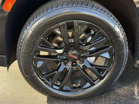 Certified 2021 GMC Yukon XL SLT w/ SLT Premium Package image 11