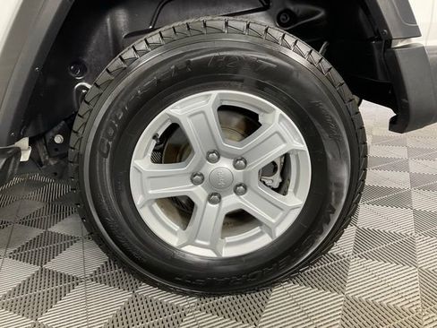 Used 2020 Jeep Wrangler Sport image 36
