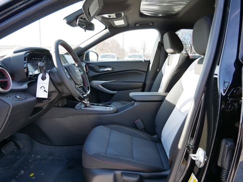 New 2026 Chevrolet Trax RS w/ Sunroof Package image 11