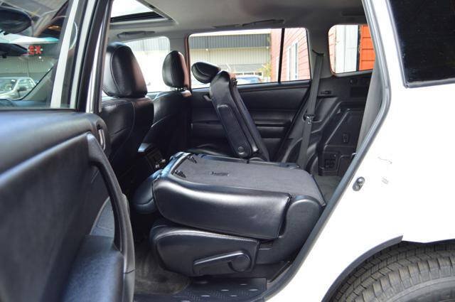 Used 2010 Toyota Highlander SE AWD/4WD image 47
