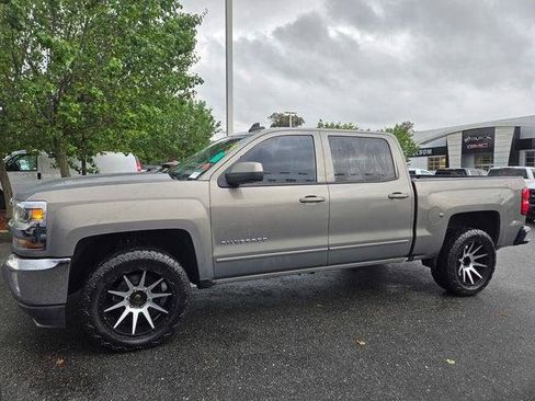 Used 2017 Chevrolet Silverado 1500 LT w/ All Star Edition AWD/4WD image 7