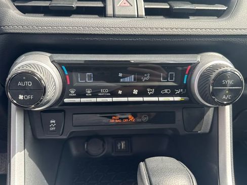 Used 2025 Toyota RAV4 XLE image 26