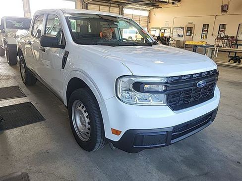 Used 2022 Ford Maverick XL FWD image 2