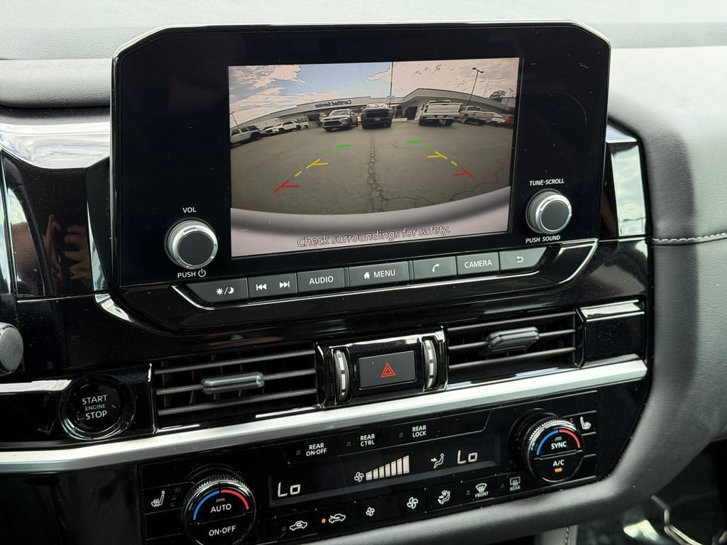 Used 2025 Nissan Pathfinder SV FWD image 31