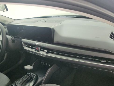 Used 2025 Kia K4 FWD image 28