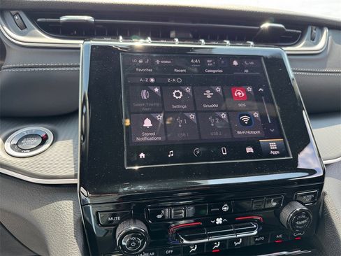 New 2025 Jeep Grand Cherokee Altitude image 31