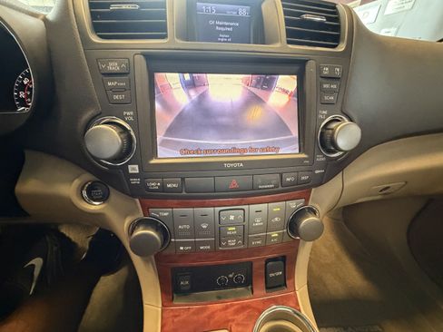 Used 2009 Toyota Highlander Limited AWD/4WD image 23