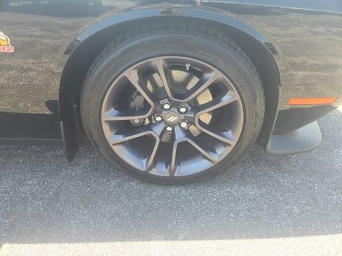 Used 2022 Dodge Challenger R/T Scat Pack w/ Plus Package RWD image 8