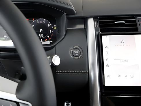 New 2025 Land Rover Discovery Metropolitan Edition image 58