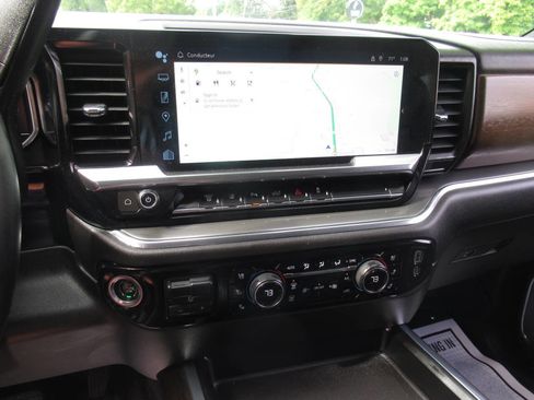 Used 2024 Chevrolet Silverado 3500 High Country w/ High Country Premium Package image 41