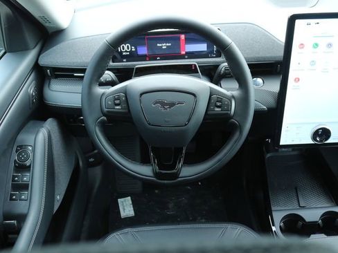 Used 2024 Ford Mustang Mach-E Premium image 19