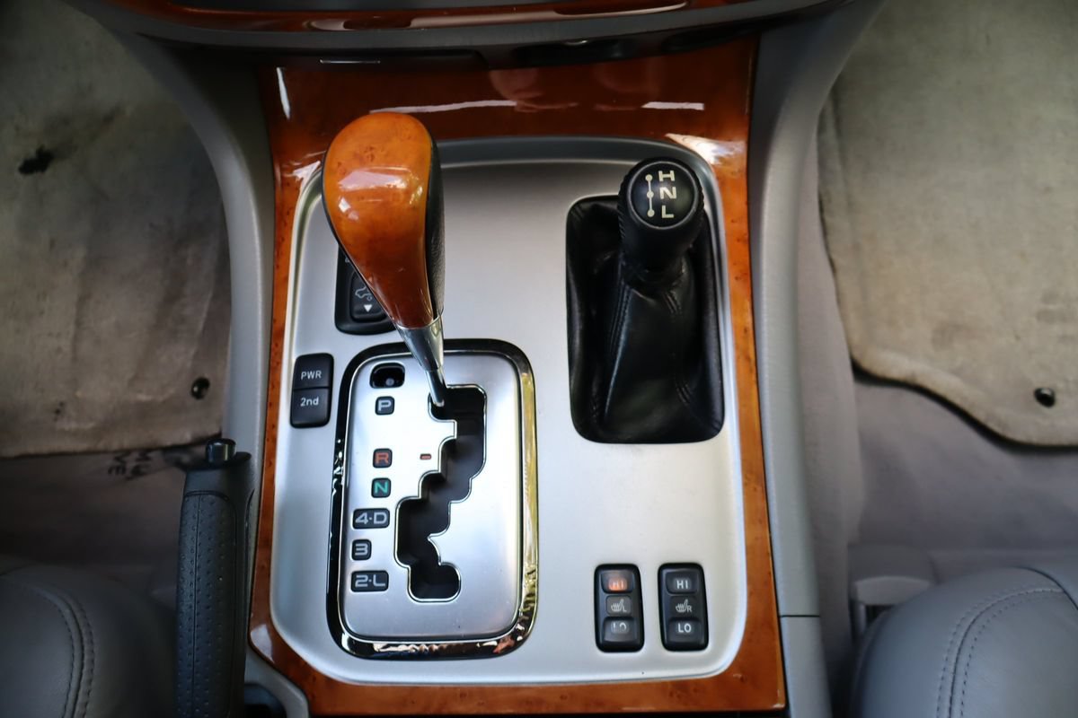 Used 2006 Lexus LX 470 4WD image 40