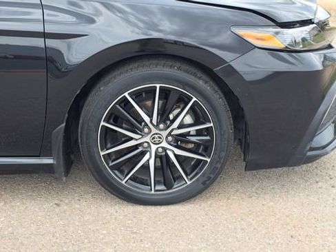 Used 2022 Toyota Camry SE FWD image 31
