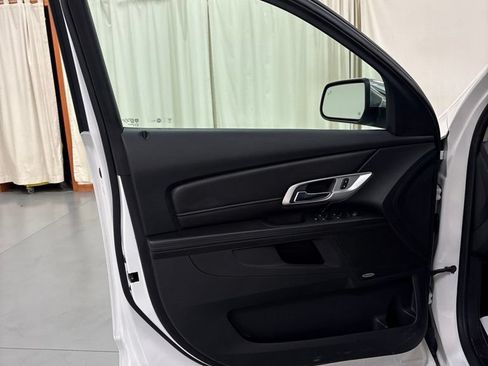 Used 2017 GMC Terrain SLT w/ Open Road Package FWD image 16