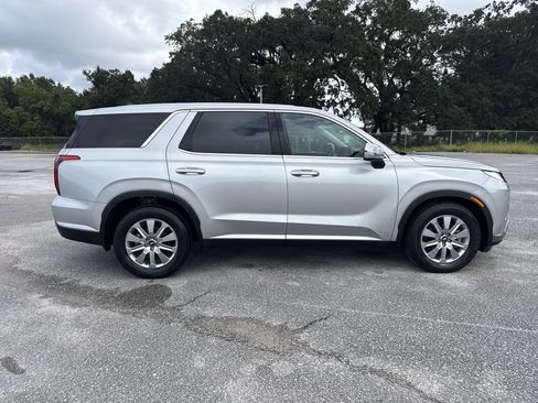 Certified 2023 Hyundai Palisade SE w/ Cargo Package AWD/4WD image 9