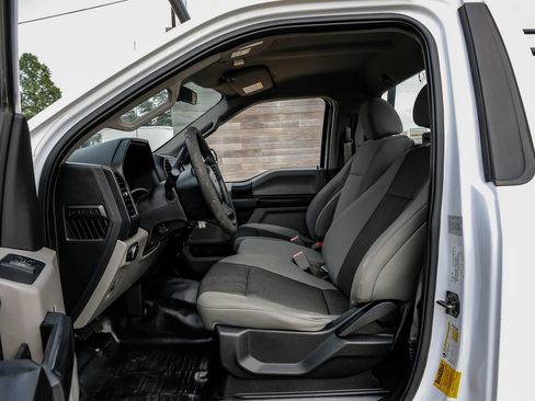 Used 2018 Ford F150 XL w/ Equipment Group 101A Mid RWD image 4