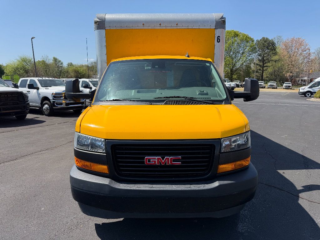 Used 2020 GMC Savana 3500 Extended RWD image 3