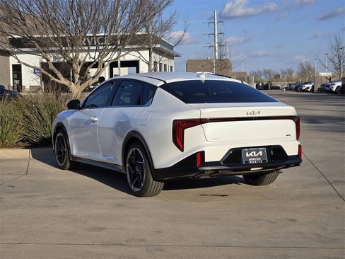 New 2026 Kia K4 GT-Line image 3