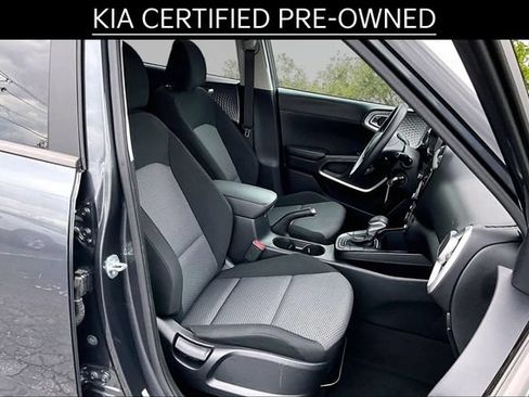 Certified 2023 Kia Soul LX w/ LX Technology Package FWD image 7