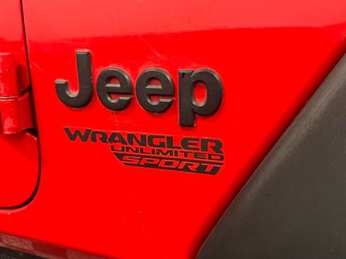 Used 2021 Jeep Wrangler Unlimited Sport w/ Technology Group image 37
