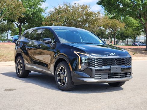 New 2026 Kia Sportage S image 2