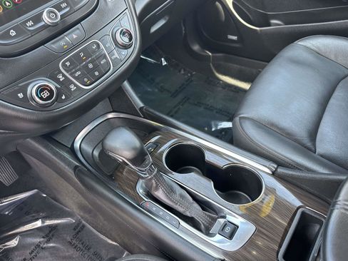 Used 2024 Chevrolet Malibu LT FWD image 12