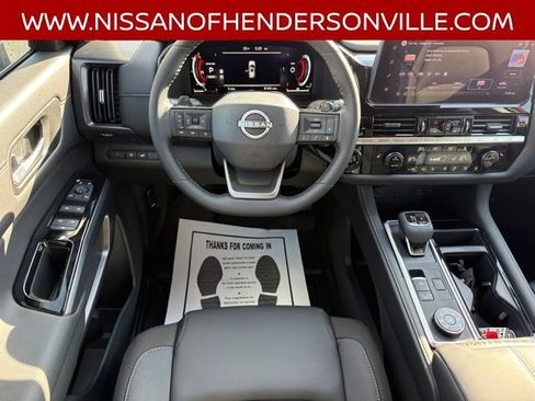 New 2026 Nissan Pathfinder SL AWD/4WD image 12