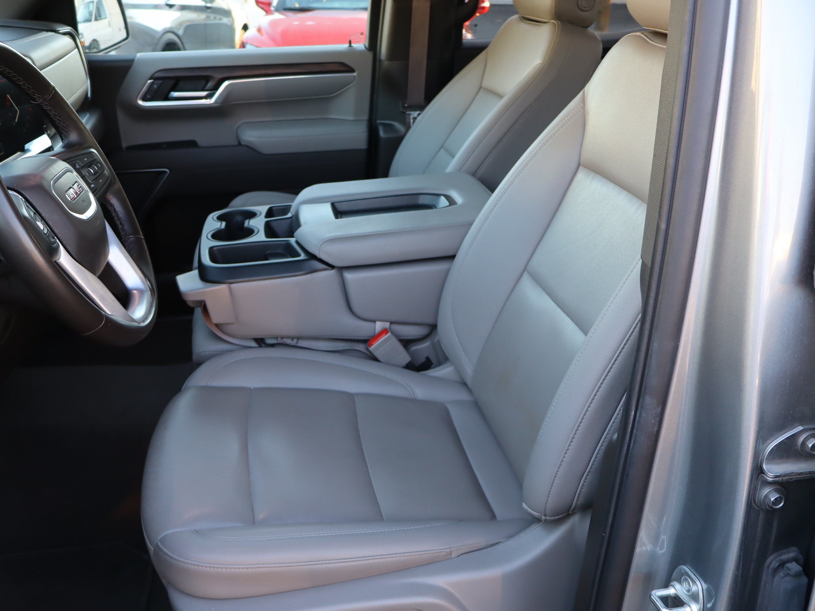 Used 2025 GMC Sierra 1500 SLT AWD/4WD image 17