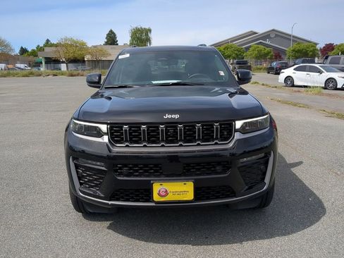 New 2026 Jeep Grand Cherokee L Summit image 2