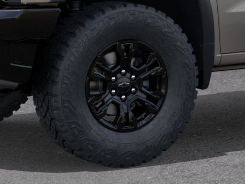 Used 2026 Chevrolet Silverado 1500 ZR2 AWD/4WD image 9
